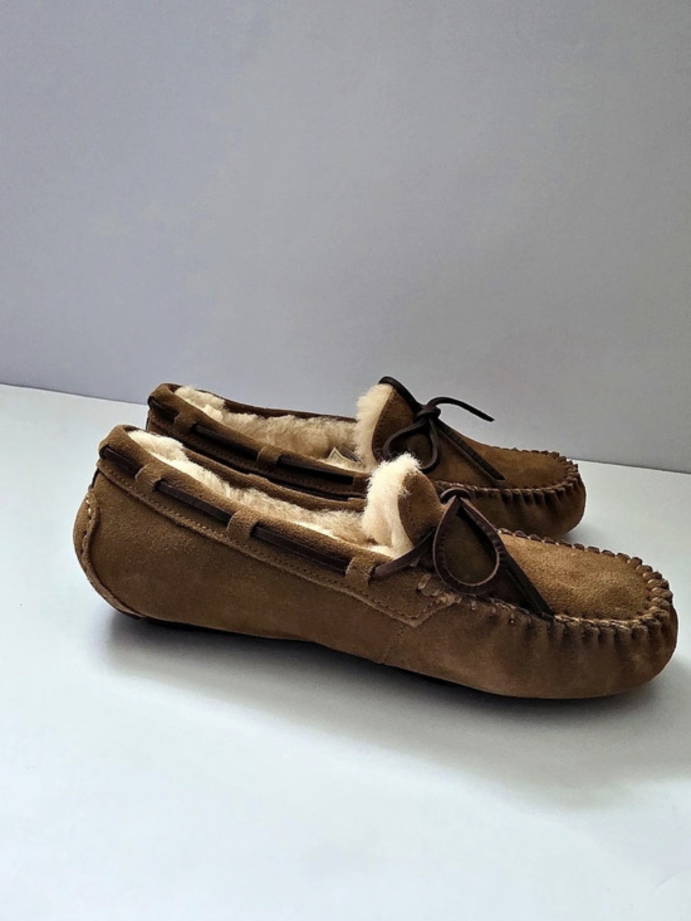 UGG Ascot Suede Moccasins US 6 Like New